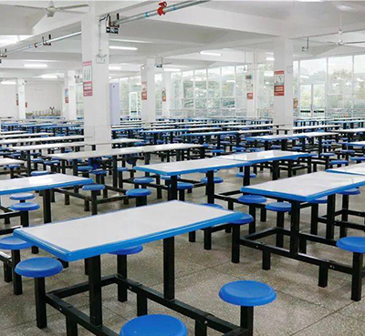 学校食堂
